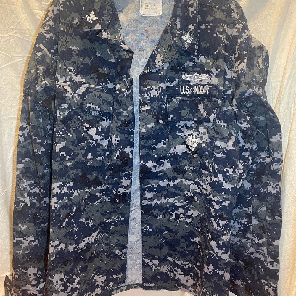 U. S. Navy Digital Blue Patern Size Medium/XLong Uniform jacket